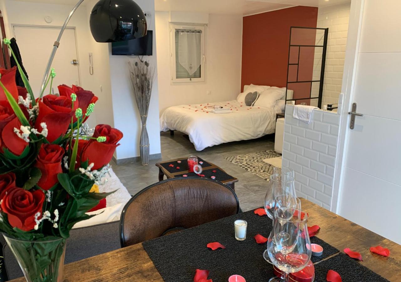 Amour Azur love room avec jacuzzi et piscine Vallauris Extérieur photo